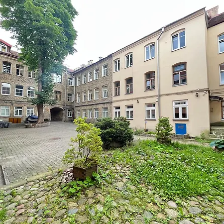 Διαμέρισμα Charming City-center I Cohost *